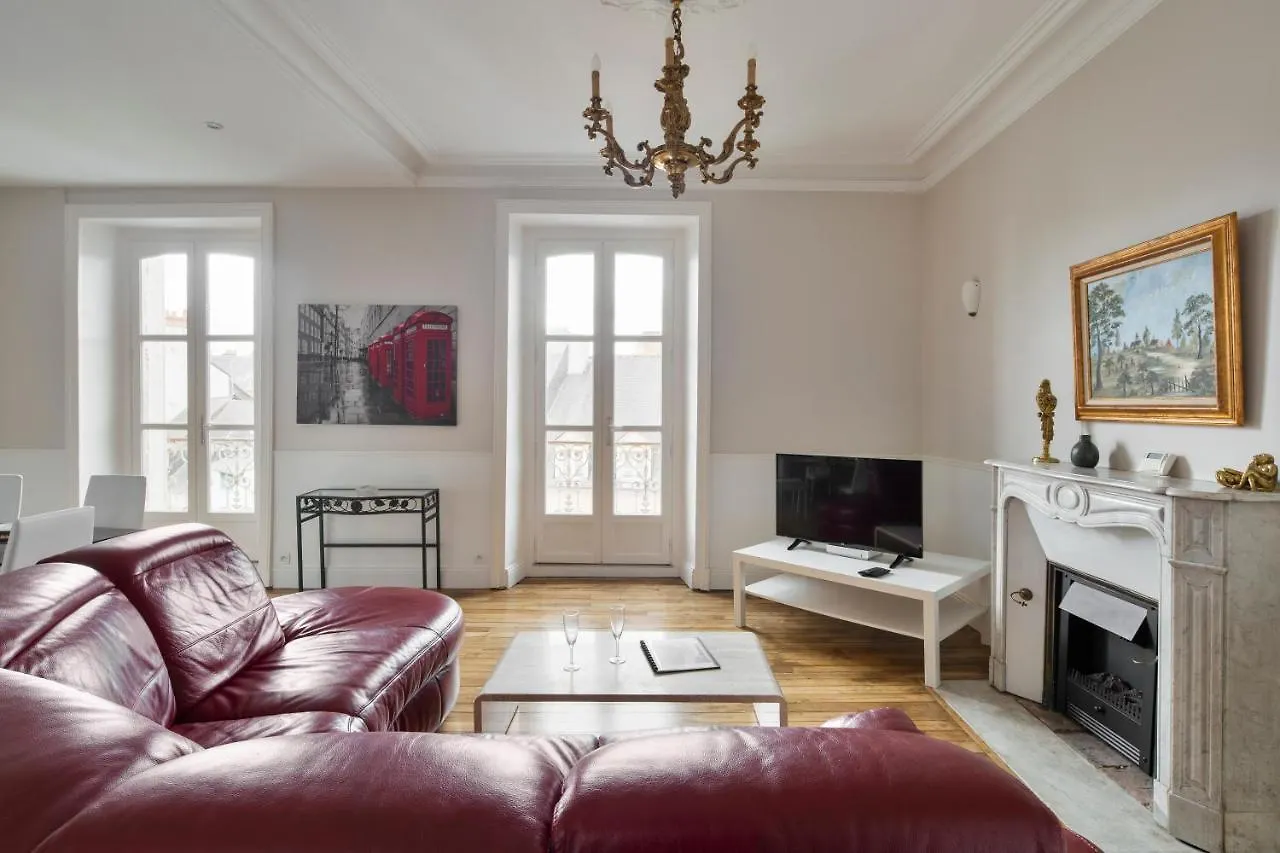 아파트 Les Trois Rois - Duplex Familial De Charme En Coeur De Ville 렌